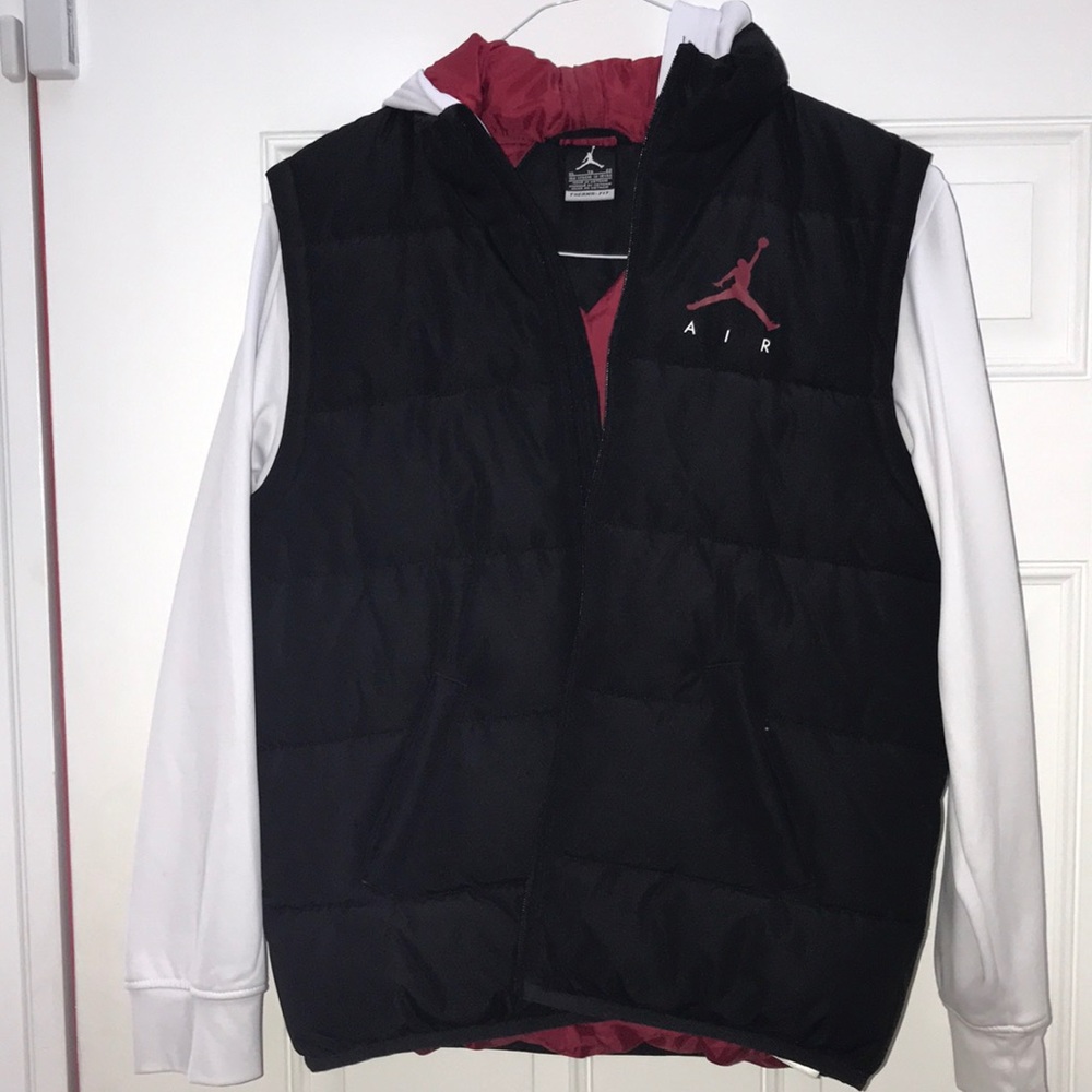 Boys XL Jordan vest with sleeves.